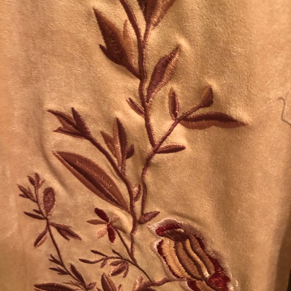 Weekend Sale! New Curations Faux Suede Rose Blush Embroidered Duster Ciat - Picture 4 of 4